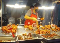 พ่อค้าไก่ทอดได้รับผลกระทบหลังน้ำมันพืชปรับตัวขึ้นหันมาใช้หนังไก่เจียวเอาน้ำมันแทน น้ำมันพืช