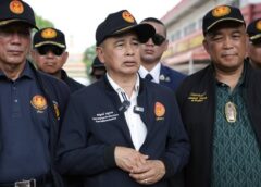 ปธ.กมธ.ทหารและความมั่นคงของรัฐ วุฒิสภา ป้ายแดง ลงพื้นที่ชายแดนไทย-กัมพูชา จังหวัดสระแก้ว ติดตามปัญหาที่ดิน-ความมั่นคง พร้อมหารือแนวทางการสร้างรั้วชายแดน